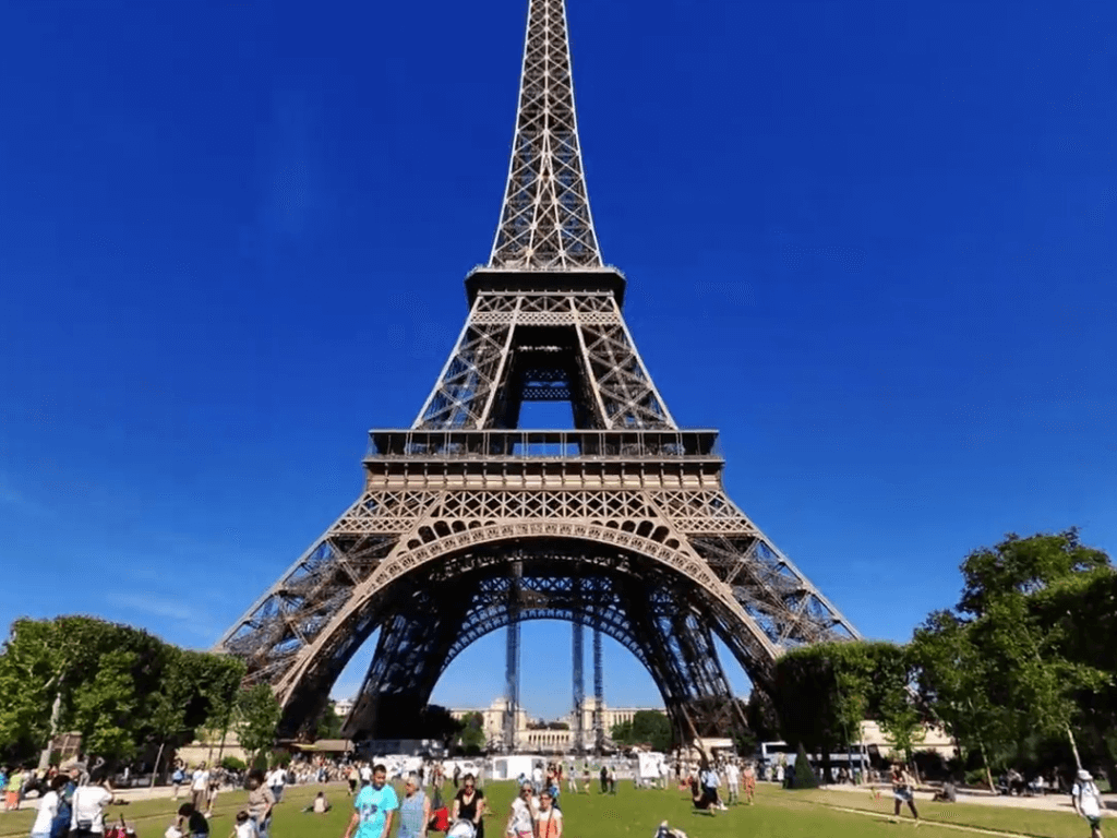 The Eiffel Tour